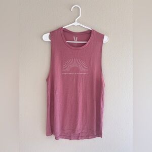 Vuori Investment in Happiness Muscle Tank Top Sleeveless Mauve Pink Large Sun